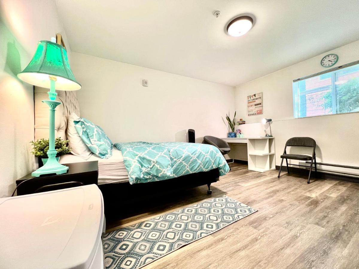 Private Room With Shared Bathroom On The 1St Floor 10 Minutes Walk To University Of Washington Seattle Buitenkant foto